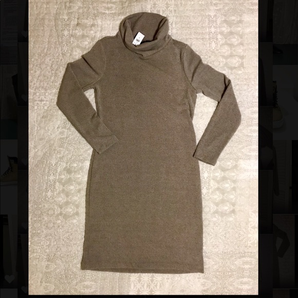 Banana Republic beige cowl neck sweater dress NWT - Picture 4 of 8